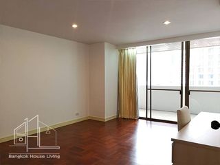 For rent 4 bedrooms apartment in Khlong Toei, Bangkok