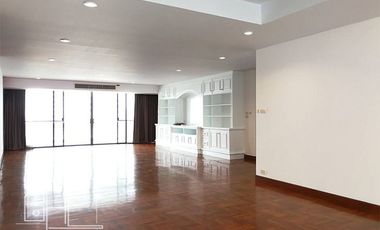For rent 3 bedrooms condo in Khlong Toei, Bangkok