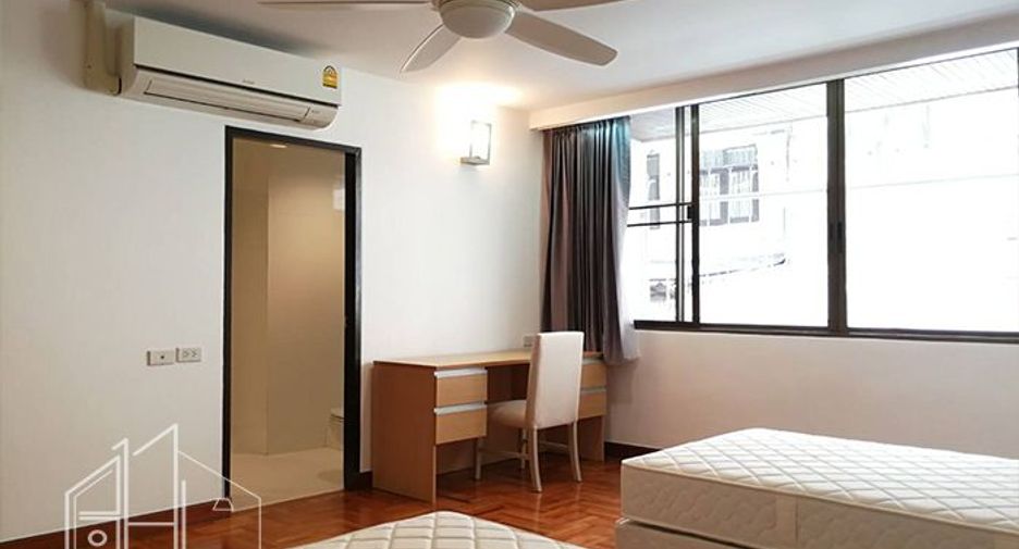 For rent 4 bedrooms condo in Khlong Toei, Bangkok