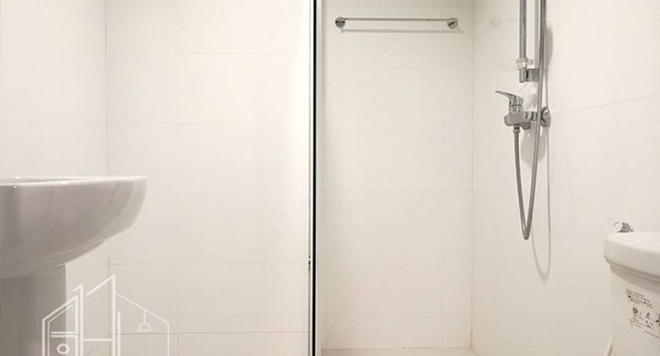 For rent 4 bedrooms condo in Khlong Toei, Bangkok