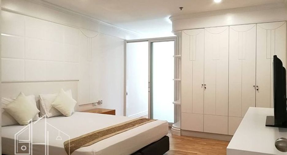 For rent 4 bedrooms condo in Khlong Toei, Bangkok