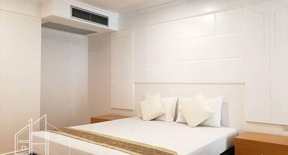 For rent 4 bedrooms condo in Khlong Toei, Bangkok