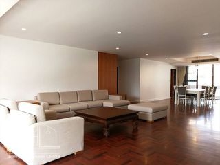 Wohnung zur Miete mit 3 Zimmer in Khlong Toei, Bangkok