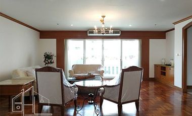 For rent 4 bedrooms apartment in Khlong Toei, Bangkok