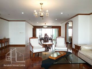 For rent 4 bedrooms apartment in Khlong Toei, Bangkok
