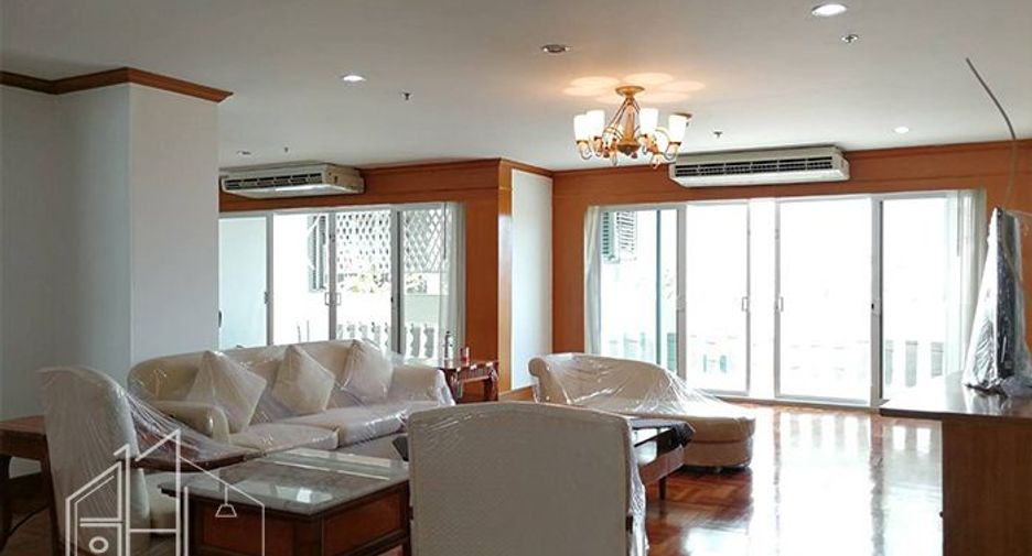For rent 4 bedrooms apartment in Khlong Toei, Bangkok