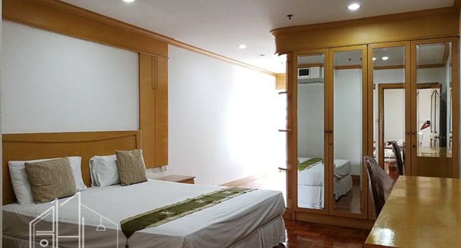 For rent 4 bedrooms apartment in Khlong Toei, Bangkok