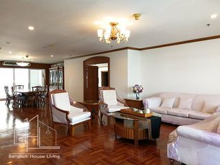 For rent 4 bedrooms condo in Khlong Toei, Bangkok