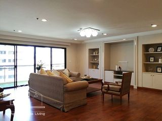 For rent 3 bedrooms condo in Watthana, Bangkok