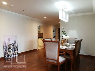For rent 3 bedrooms condo in Watthana, Bangkok