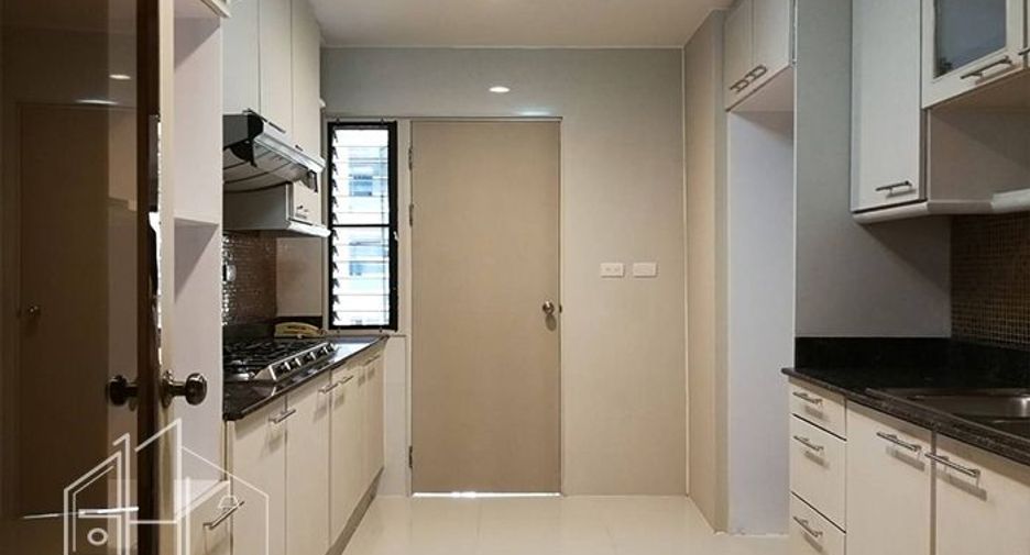 For rent 3 ベッドルーム condo in Watthana, Bangkok