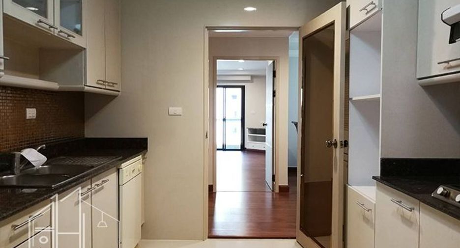 For rent 3 ベッドルーム condo in Watthana, Bangkok