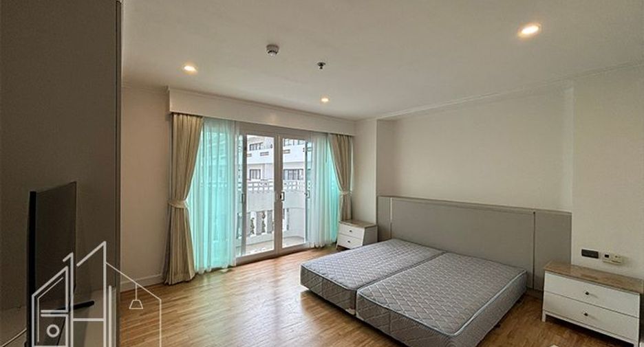 For rent 3 bedrooms condo in Khlong Toei, Bangkok