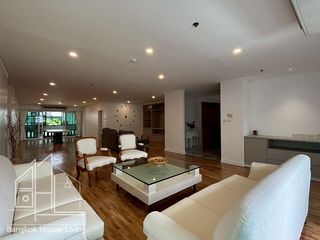 For rent 3 bedrooms apartment in Khlong Toei, Bangkok