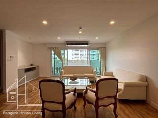For rent 3 bedrooms apartment in Khlong Toei, Bangkok