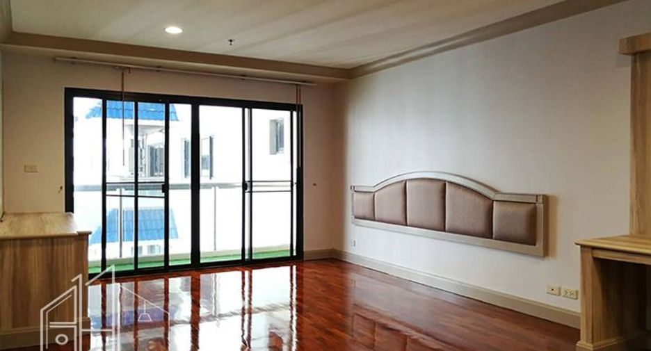 For rent 3 ベッドルーム apartment in Watthana, Bangkok