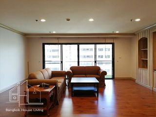 For rent 3 bedrooms apartment in Watthana, Bangkok