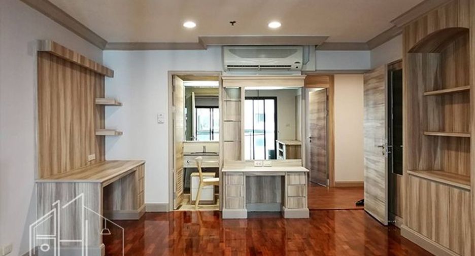 For rent 3 ベッドルーム apartment in Watthana, Bangkok