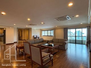 For rent 3 bedrooms apartment in Watthana, Bangkok