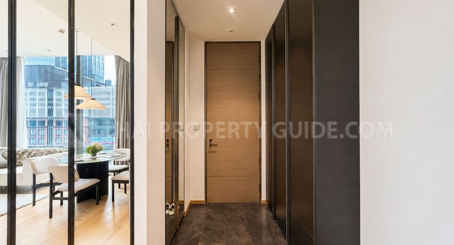 For rent 2 bedrooms condo in Pathum Wan, Bangkok