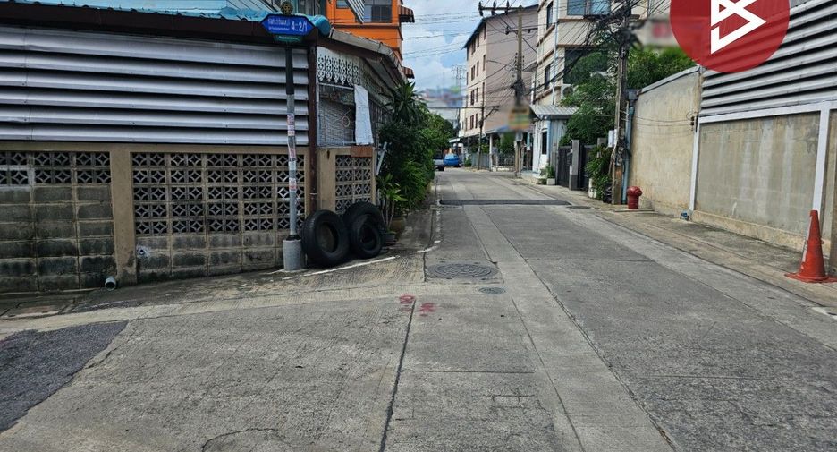 Casa en venta de 4 habitaciones en Mueang Nonthaburi, Nonthaburi
