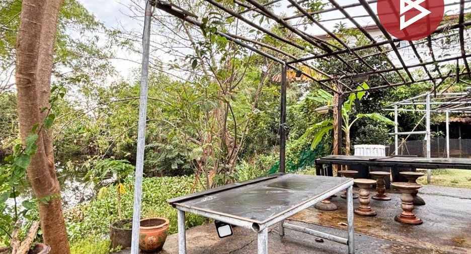 For sale 6 bedrooms house in Mueang Chanthaburi, Chanthaburi