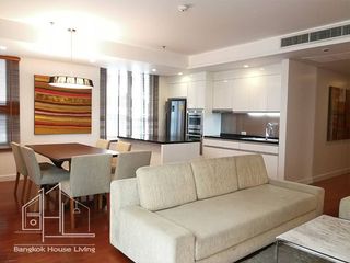 For rent 2 bedrooms apartment in Khlong Toei, Bangkok