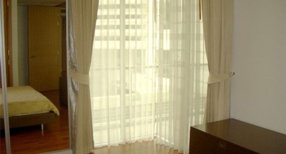 For rent 2 bedrooms apartment in Khlong Toei, Bangkok