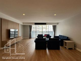 For rent 4 bedrooms apartment in Khlong Toei, Bangkok