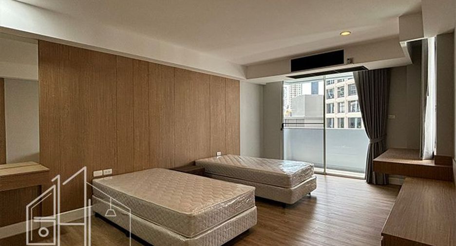 For rent 4 bedrooms apartment in Khlong Toei, Bangkok