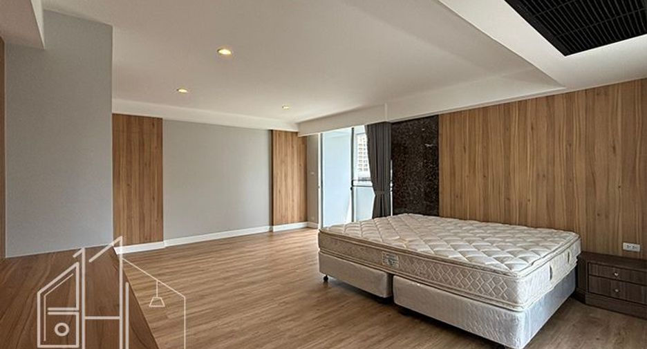 For rent 4 bedrooms apartment in Khlong Toei, Bangkok