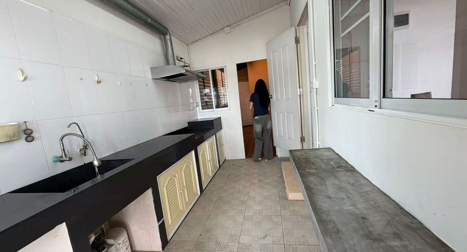 Аренда и продажа 3 спальни дом в Сан Саи, Чианг Маи