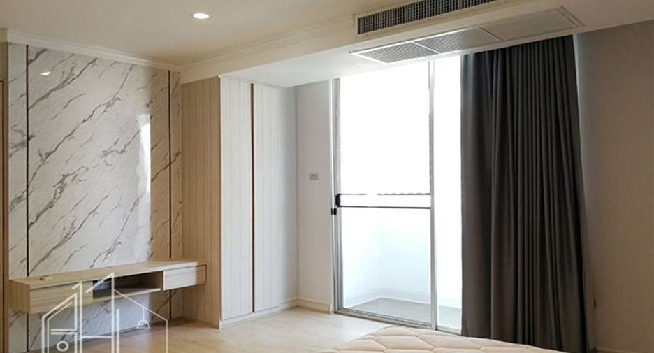 For rent 4 bedrooms condo in Khlong Toei, Bangkok