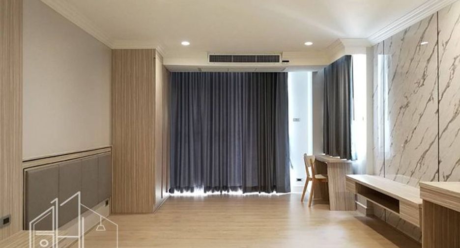 For rent 4 bedrooms condo in Khlong Toei, Bangkok