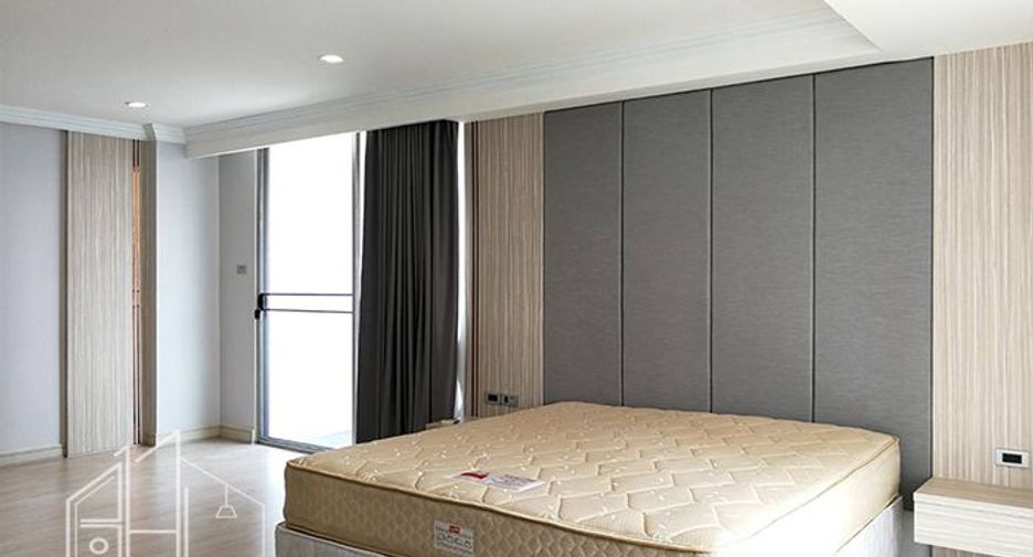 For rent 4 bedrooms condo in Khlong Toei, Bangkok