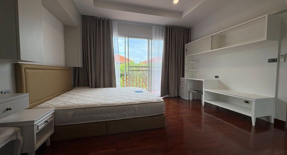 Casa en alquiler de 3 habitaciones en Bang Phli, Samut Prakan