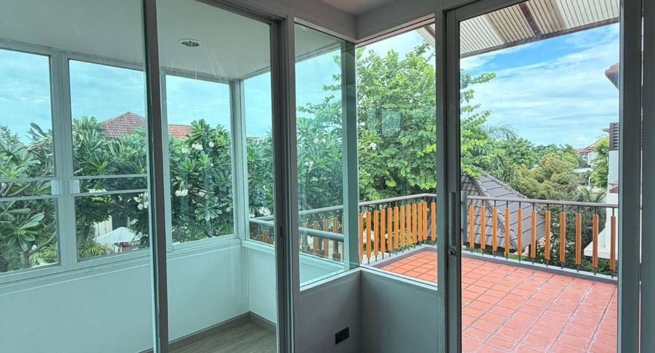 Casa en alquiler de 3 habitaciones en Bang Phli, Samut Prakan