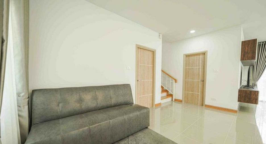 For rent 3 bedrooms house in San Kamphaeng, Chiang Mai