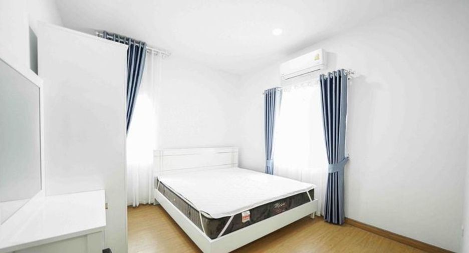 For rent 3 bedrooms house in San Kamphaeng, Chiang Mai