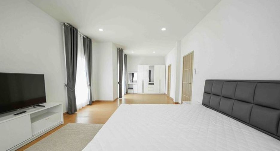 For rent 3 bedrooms house in San Kamphaeng, Chiang Mai