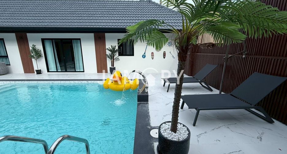 Villa en alquiler y en venta de 4 habitaciones en Bang Lamung, Chonburi