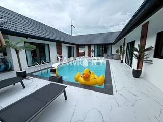 Villa en alquiler y en venta de 4 habitaciones en Bang Lamung, Chonburi
