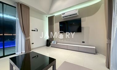 À louer et à vendre 4 chambres villa à Bang Lamung, Chonburi
