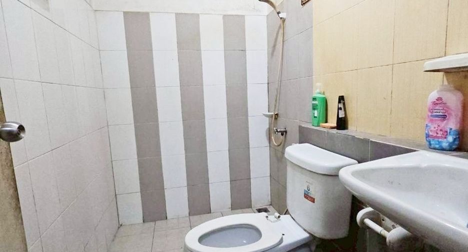 For sale 3 bedrooms townhouse in Mueang Chon Buri, Chonburi
