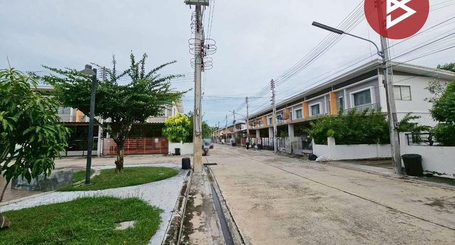 For sale 3 bedrooms townhouse in Mueang Chon Buri, Chonburi