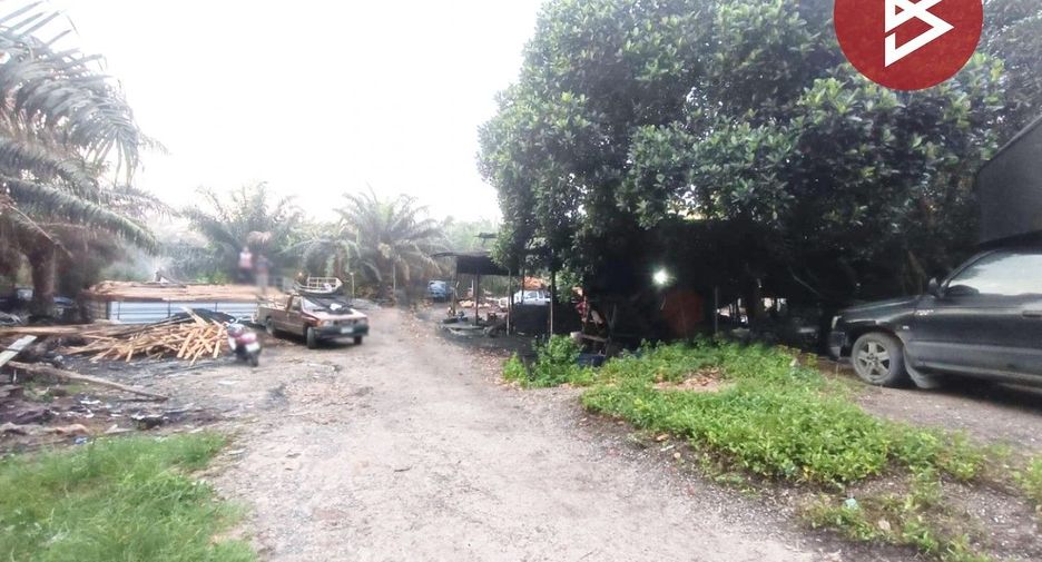 Terreno en venta en Ban Bueng, Chonburi