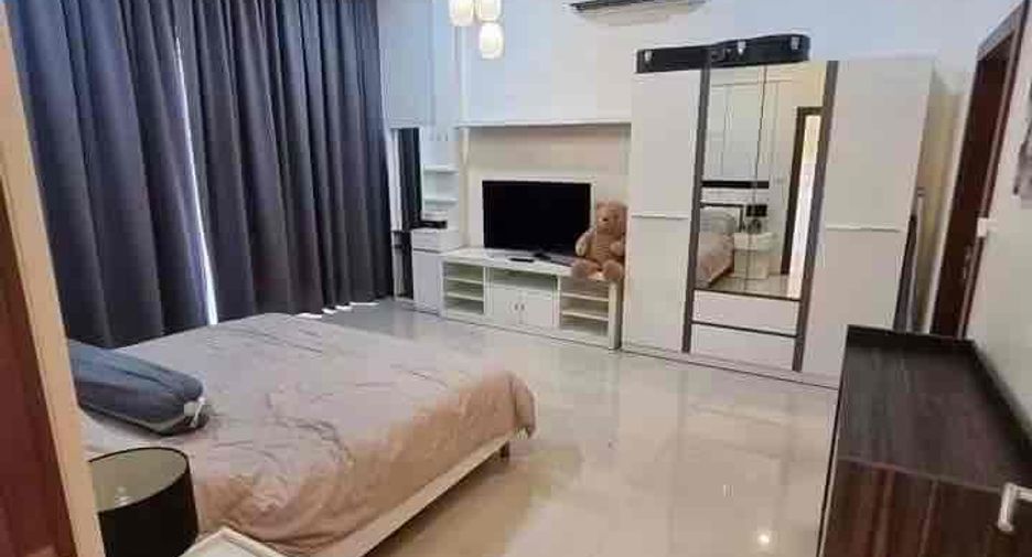 For rent 3 bedrooms villa in Huay Yai, Pattaya