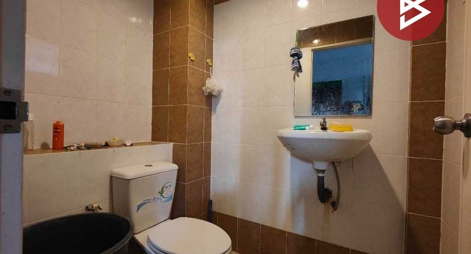 À vendre 3 chambres maison de ville à Mueang Nakhon Pathom, Nakhon Pathom