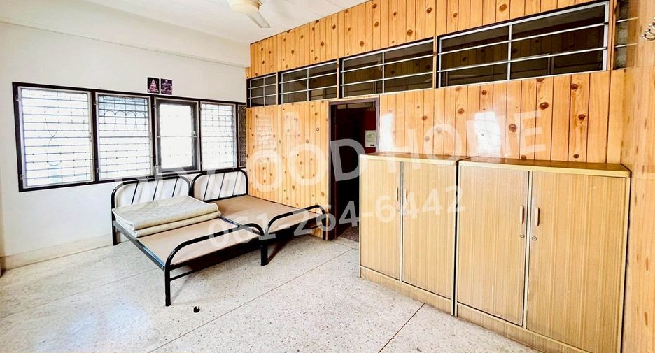 À vendre 19 chambres local commercial à Mueang Lop Buri, Lopburi