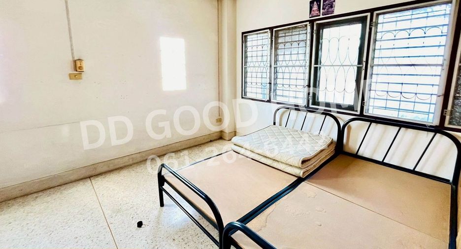 À vendre 19 chambres local commercial à Mueang Lop Buri, Lopburi